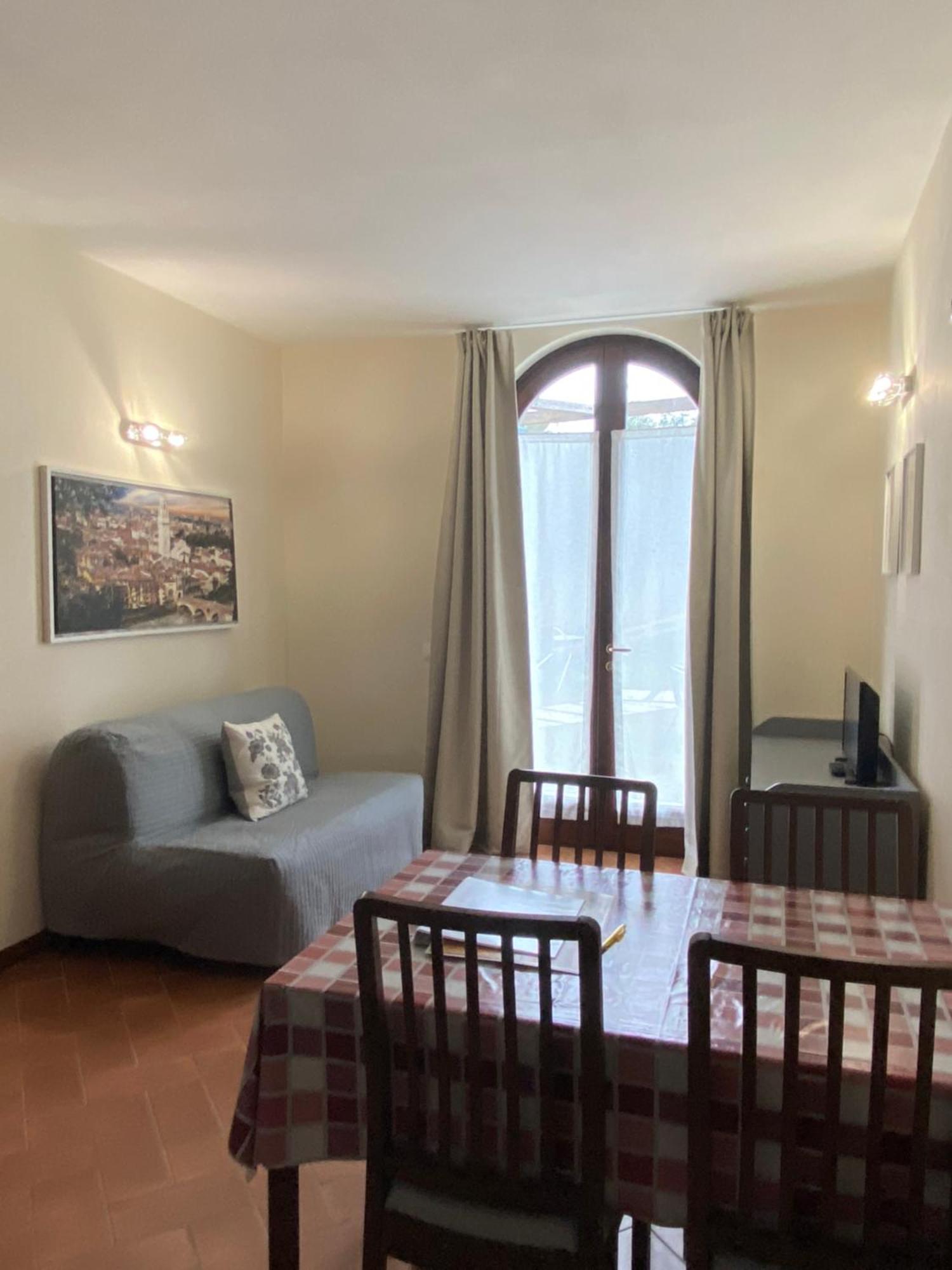 Residenza Cipressi E Olivi Apartamento Verona Exterior foto